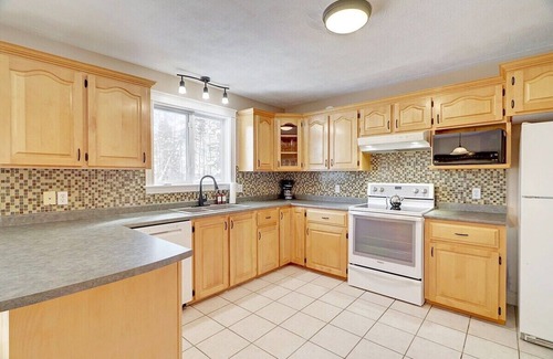 Fredericton House | This house is a 3 bedroom(s), 2 bathrooms, located in Fredericton, NB.