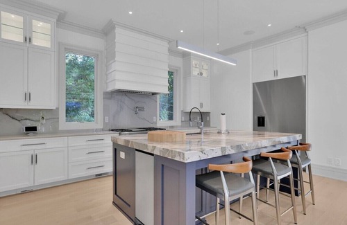 Sandy Springs House | This house is a 5 bedroom(s), 8 bathrooms, located in Atlanta, GA.