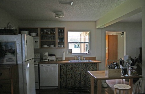 Georgetown House | This Island is no fantasy, MUST HAVE YOUR OWN BOAT Beautiful riverfront cabin