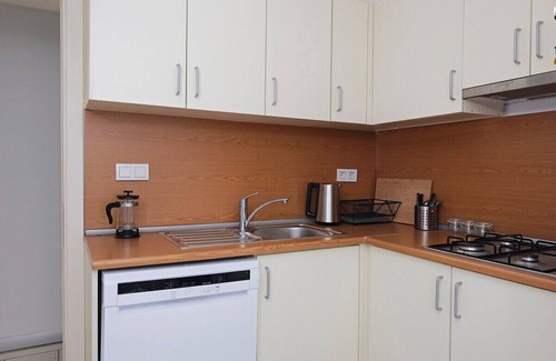 Bebek Apartment | This modern bright gorgeous 2bedroom, 1bathroom spacious home is situated right across Bebek Park