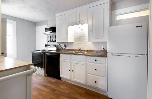 Massillon Apartment | This Old House - Lofty Suite