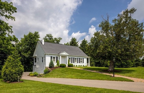 Coraopolis Cottage | This private residence is perfect for an extended stay or executive relocation.