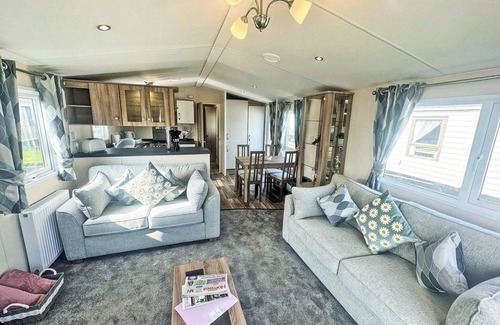 Witton-le-Wear House | This stunning holiday home with a double bedroom and en suite W.