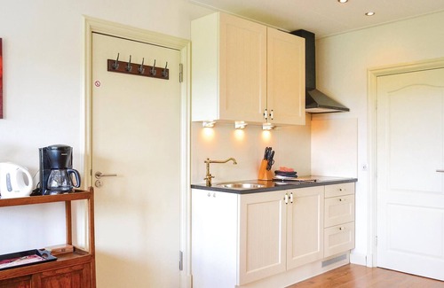 Wieringerwaard Apartment | This vacation apartment is located in a farmhouse on the second floor.