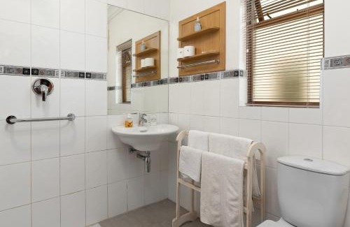 Plumstead House | Thomson's Accommodation