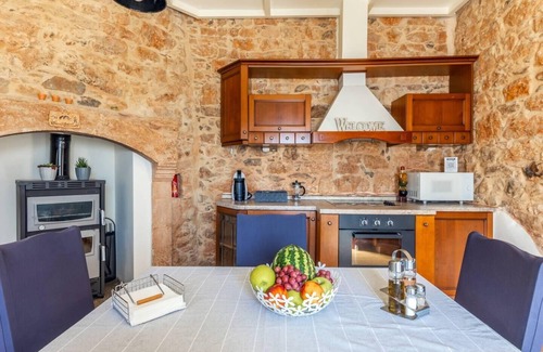 Thrapsano Villa | Thrapsano House for up to 8 persons, near Iraklion