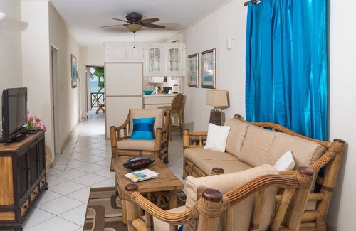 Hastings Villa | Three Bedroom Apartment on the Beach