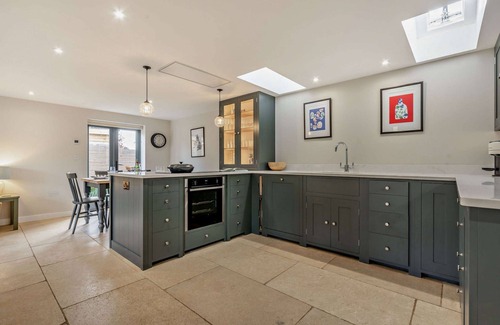 Todenham Cottage | Three bedroom Cotswold holiday cottage - Steeple View
