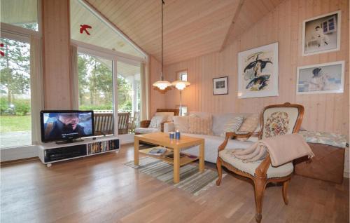 Lundby House | Three-Bedroom Holiday Home In Lundby