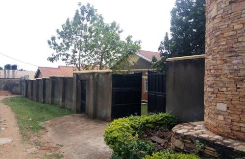 Seeta House | Three bedroom house for stay in seeta town mukono