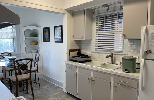 Northeast South Bend Apartment | Three bedrooms, 2 miles from Notre Dame. Picturesque large living space.