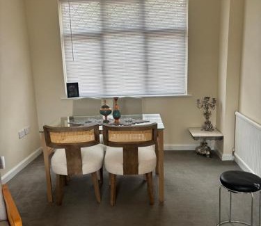 Alexandra House | Three bedrooms holiday home fun -relax &work