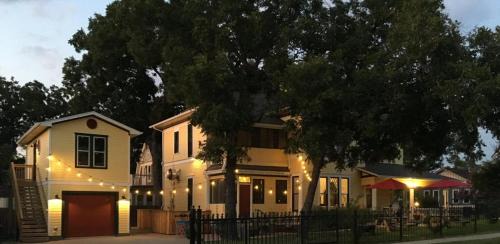 Fort Worth Hotel | Three Danes Inn