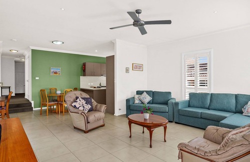 Lake Illawarra House | Three Jewels of the Sea