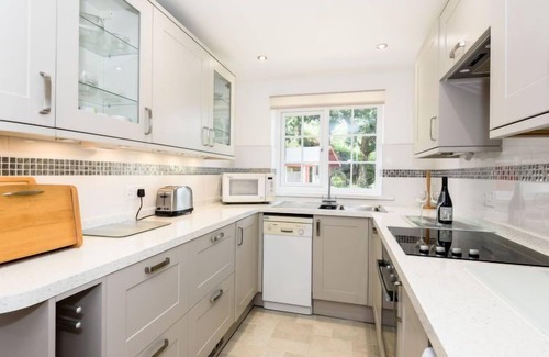Looe House | Thrift Cottage by Interhome