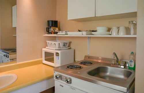 North Cowichan Hotel | Thunderbird Motor Inn