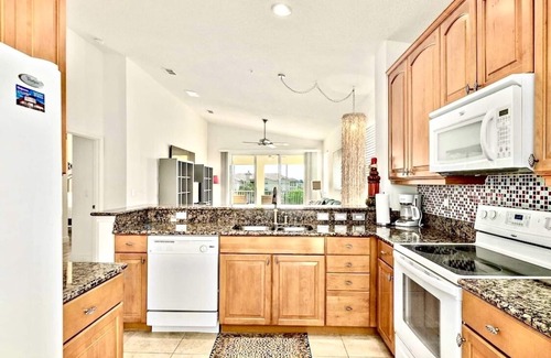 Palm Harbor Condo | Tidelands on the Intracoastal 1545 3BR-2BA 1887sf Top-Flr elevator pool
