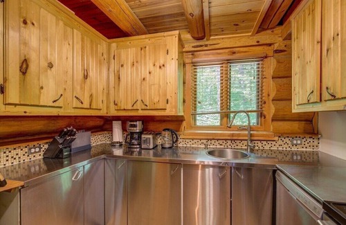 Waltham House | Tiger Lodge LogHouse