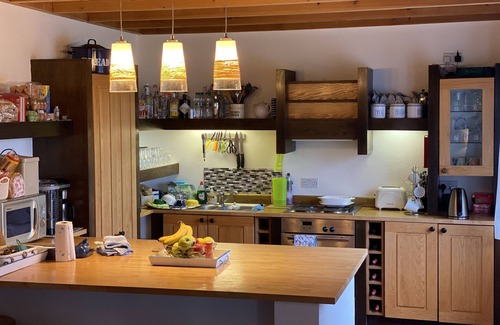 Ballinskelligs Cottage | Tigh Mhic Churtain - Holiday Home in Gorgeous Ballinskelligs