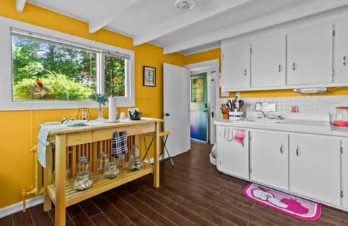 Carbonear House | Tigh-Na-Mara: 4BR Historic Seaside Charm Awaits!