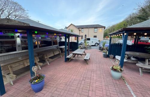 Sandhead Hotel | Tigh-Na-Mara Hotel