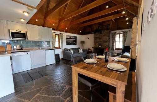 Sleat House | Tigh Phadraig at Marys Thatched Cottages