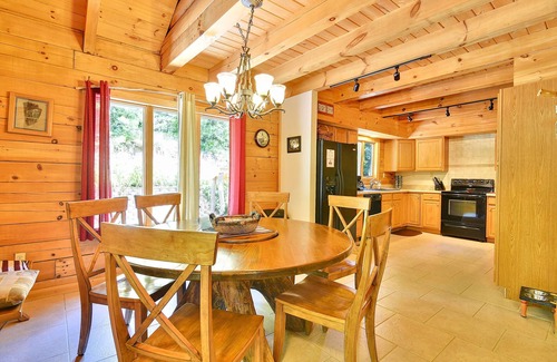Clyde Cabin | Timber Hollow:2 master suites on a bison ranch!