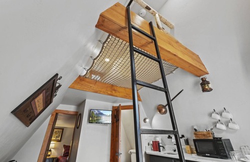 Colorado Springs Cabin | Timber Lodge Cabin #4
