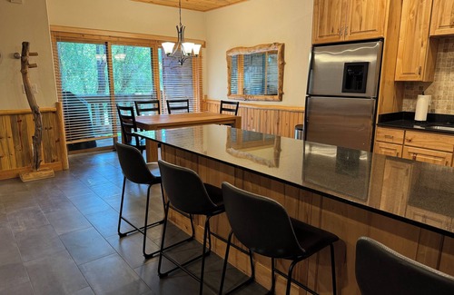 Park City House | Timber Wolf Lodge condo with private bathrooms for all!