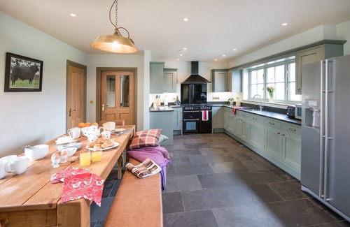 Galashiels House | TIME - Charming Countryside Barn Conversion with Hot Tub & Scenic Views