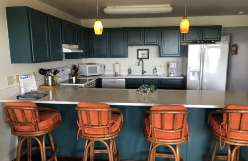 Long Beach Condo | Time to book for Fall Clamming!