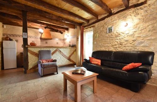 Saint-Leon-sur-Vezere House | Timeless Charm in Périgord