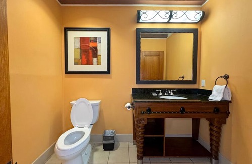 Western Division Hotel | Timeless Style & Comfort | Explore Museums, Local Dining & Historic Landmarks