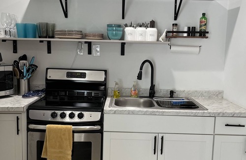 Nancy Cabin | Timy Home near Wolf Creek Marina & multiple boat ramps with a full kitchen