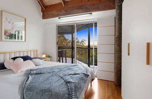 Tinbeerwah Apartment | Tinbeerwah Family Home with Panoramic Ocean Views