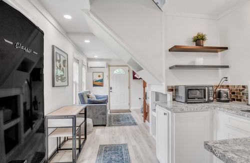 Starkville House | Tiny Home Getaway | Close to MSU | Peaceful Stay