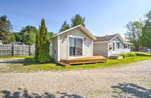 Oden Apartment | Tiny House Cottage 6 with Dock on Crooked Lake