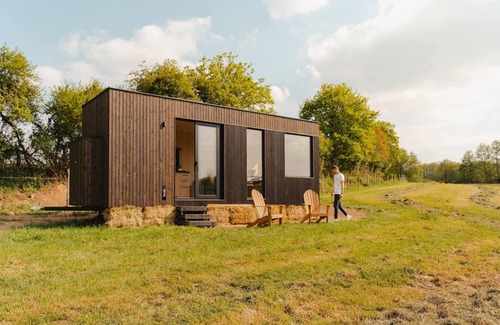 Moulins-le-Carbonnel Cabin | Tiny House Alpes Mancelles