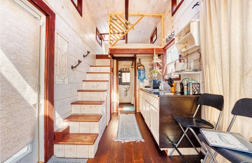 Del Valle House | Tiny House On 5 Acres 20 min from Downtown Austin