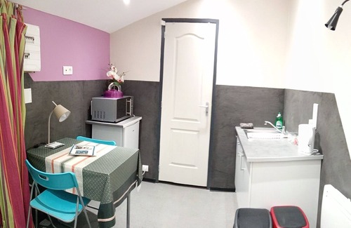 Ruelle-sur-Touvre Bed & Breakfast | TINY HOUSE> TEAM INDEPENDANT ANGOULÊME