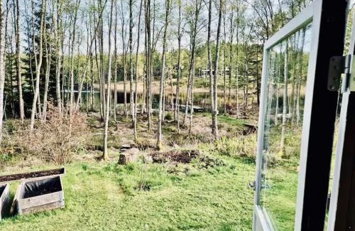 Grabo House | Tiny House with a Stunning Lake View 30 Min from Gothenburg