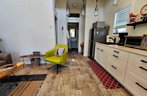 Campbell River House | Tiny House with HOT TUB!nPerfect for a getaway!nNear golf, fishing & hiking!nn
