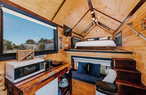 Frog Rock House | Tiny Truck at Ithaca Mudgees Most Unique Stay