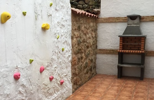 Horche House | TIO MORA RURAL HOUSE, special for children and 40 minutes from Madrid