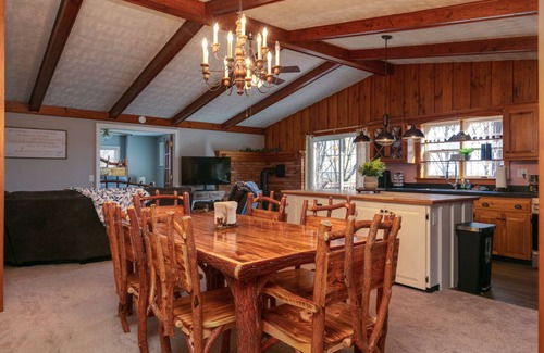 Wellsboro House | Tioga Hideaway at Wellsboro- ideal retreat!