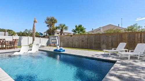 Bid-a-wee Beach House | Tipsea Turtle - AvantStay 1 Block to Gulf Pool