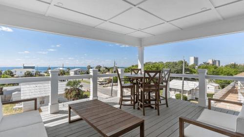 Bid-a-wee Beach House | Tipsea Turtle - AvantStay 1 Block to Gulf Pool