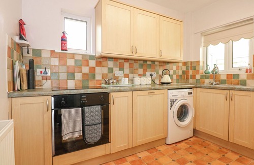Talsarnau Cottage | TIRIONFA, pet friendly, country holiday cottage in Talsarnau