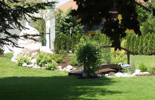 Sankt Georgen im Attergau House | Tirolerhof