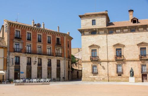 Almazan House | Tirso de Molina